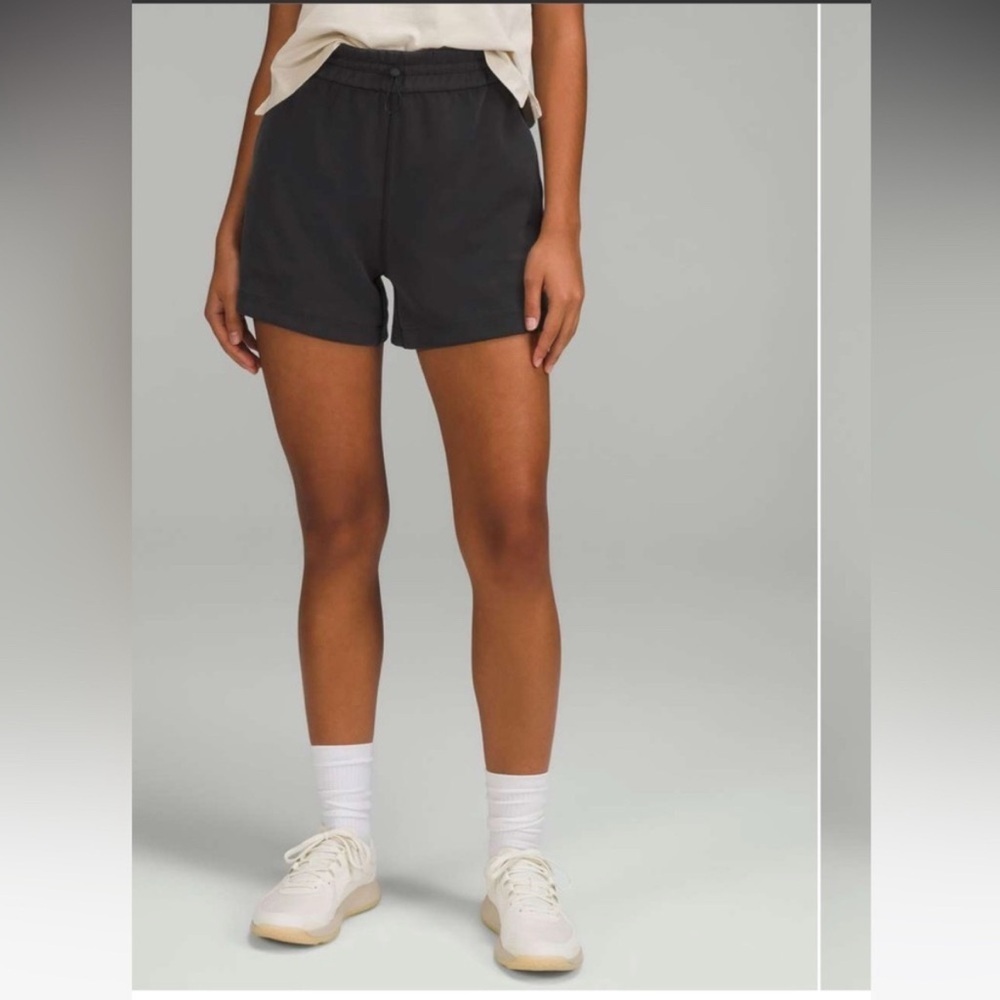 Lululemon Softstreme High Rise Short Size 6
